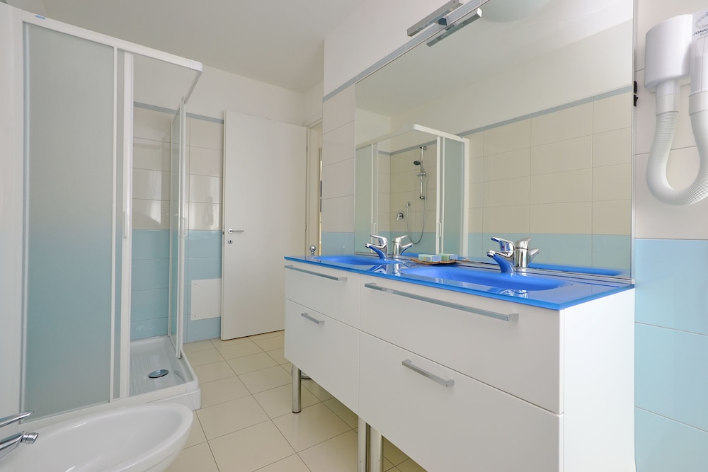 Apartment, 2 Bedrooms, Balcony (C8.7) photo 3