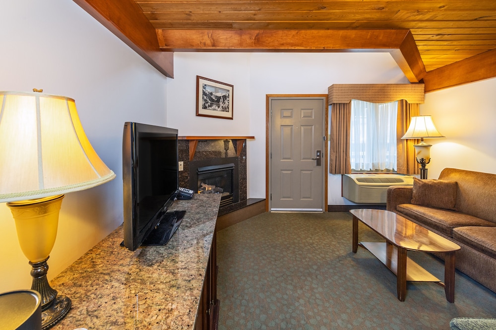Loft Fireplace Suite - Photo 1
