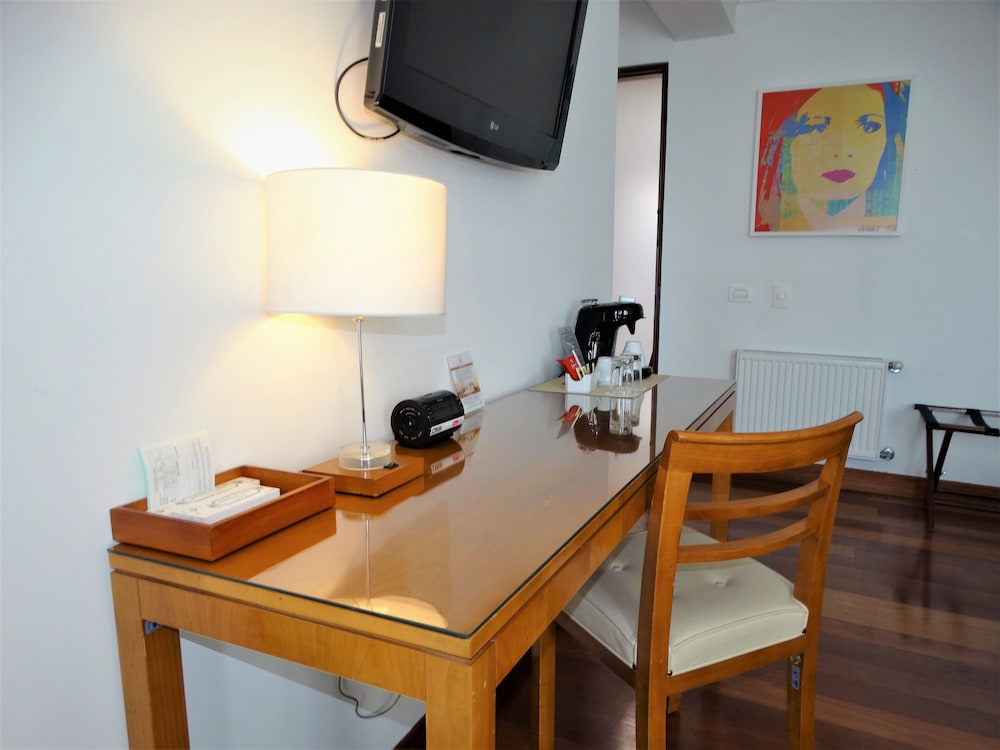 Standard Room - Photo 9