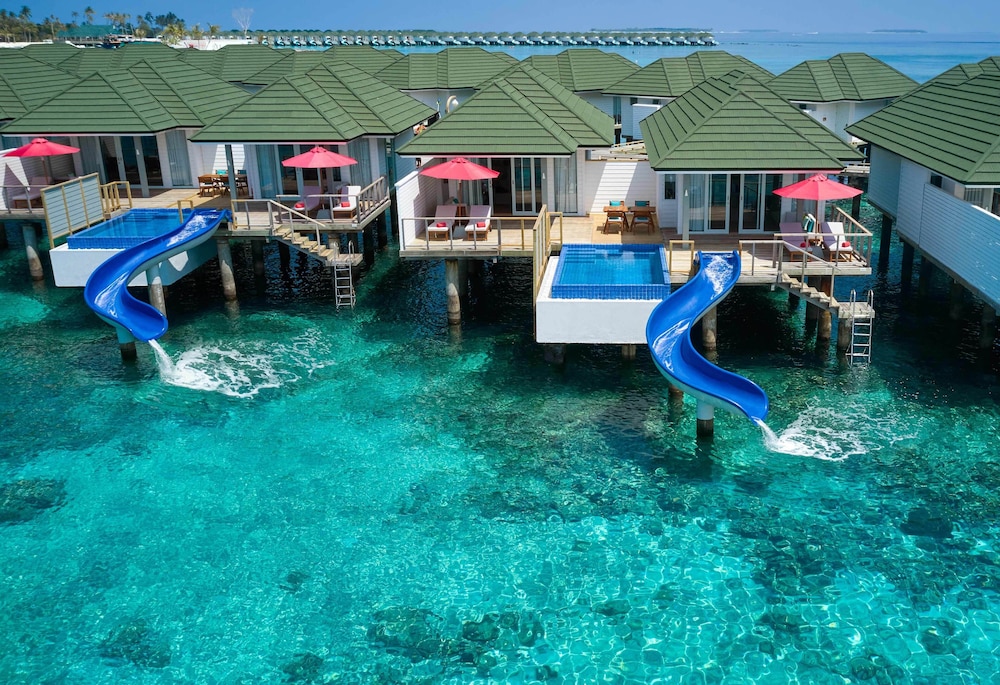 Two Bedroom Lagoon Villa with Pool + Slide photo 2