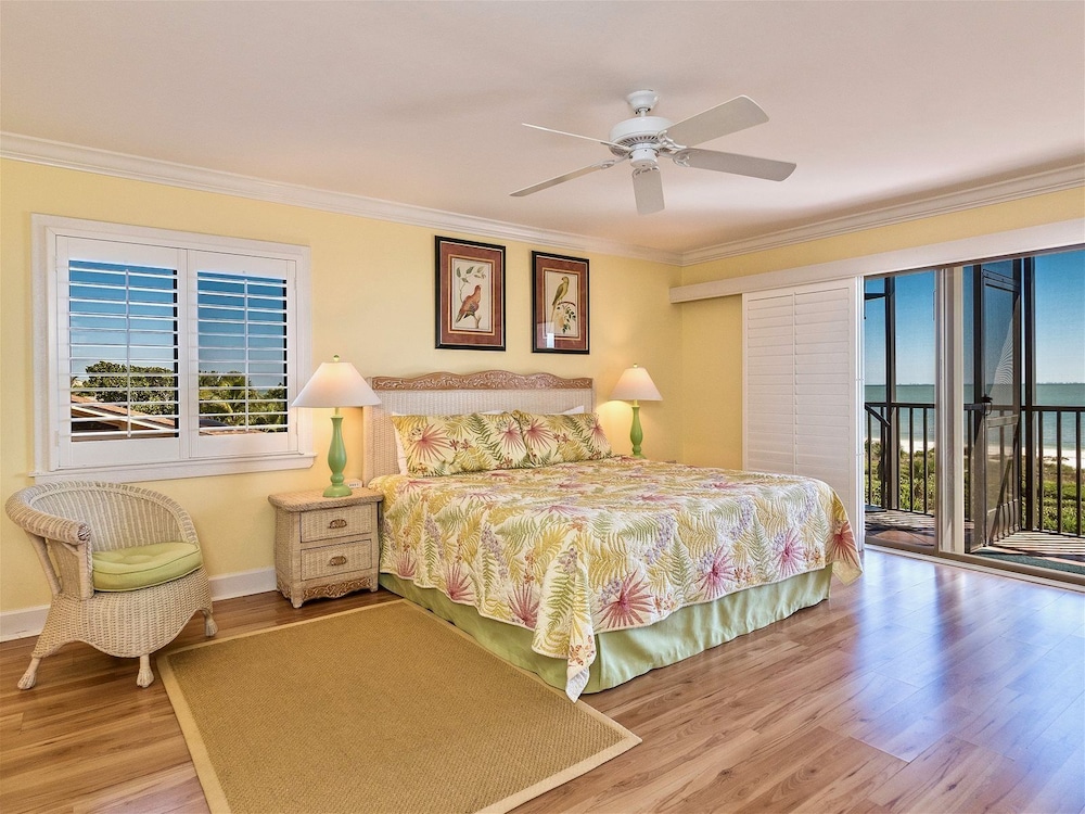 Condo (Shorewood 3b)