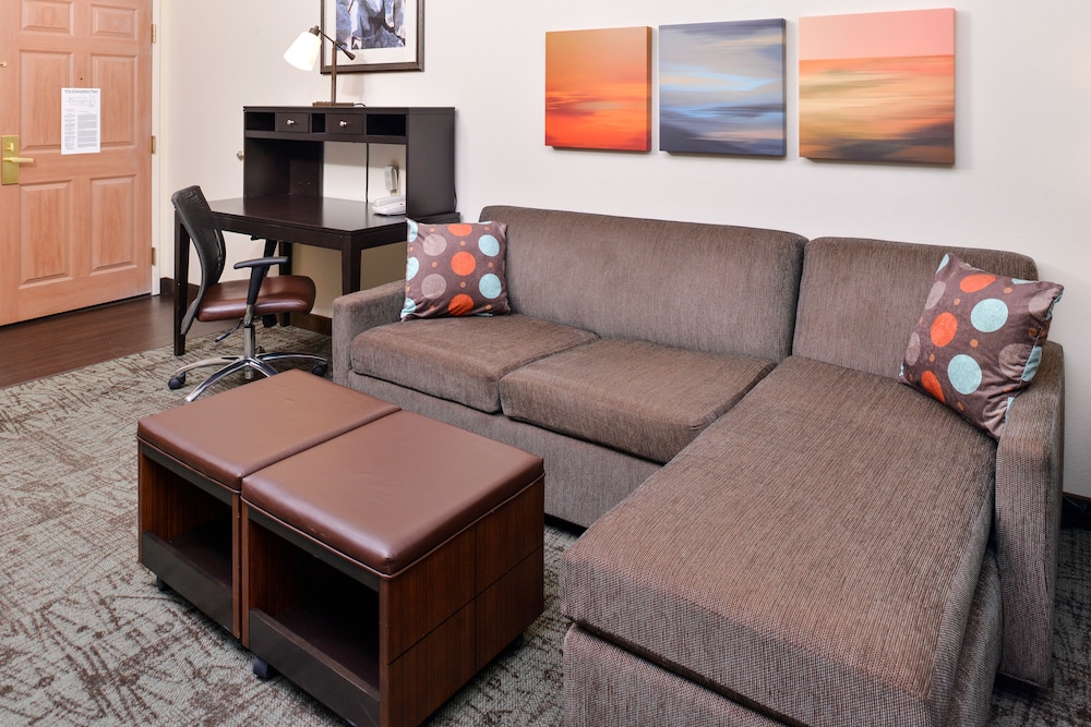 Studio Suite, Kitchen
