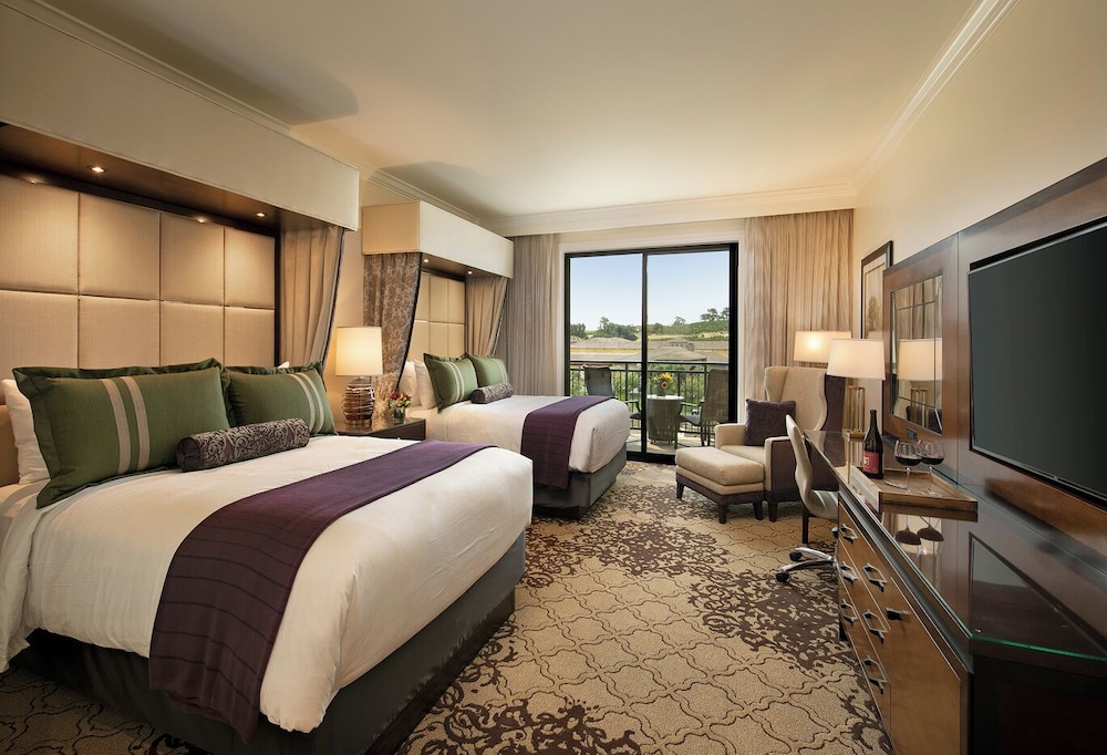 Room, 2 Queen Beds (Reserve) - Photo 1