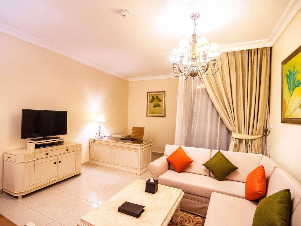 Two-Bedrooms Apartment City View, Free Shuttle Beach Transfer, Next to Metro Station photo 1