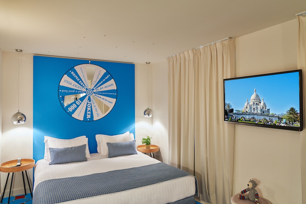 Superior Double Room - Free soft minibar, courtesy tray, Chromecast - Digital press photo 3