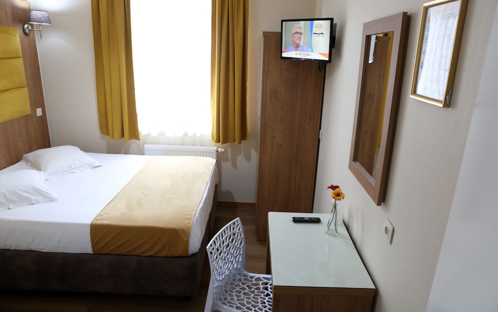 Economy Double Room photo 2