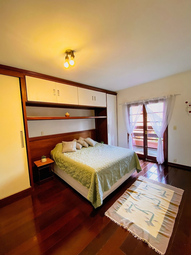 Villa photo 2