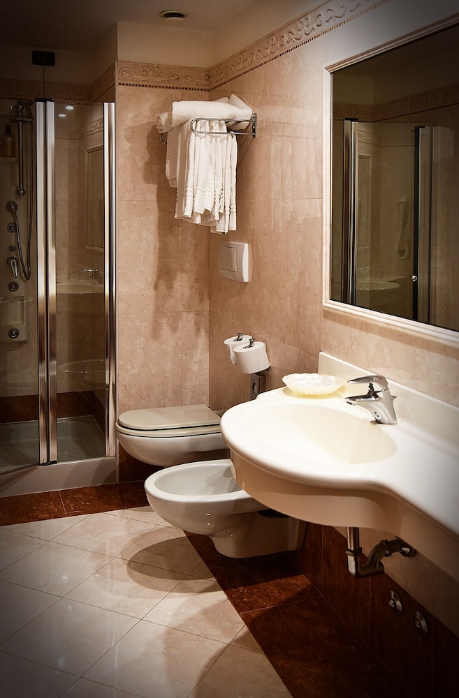 Family Quadruple Room - Photo 2