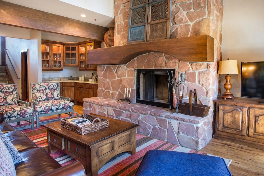 Condo, 4 Bedrooms