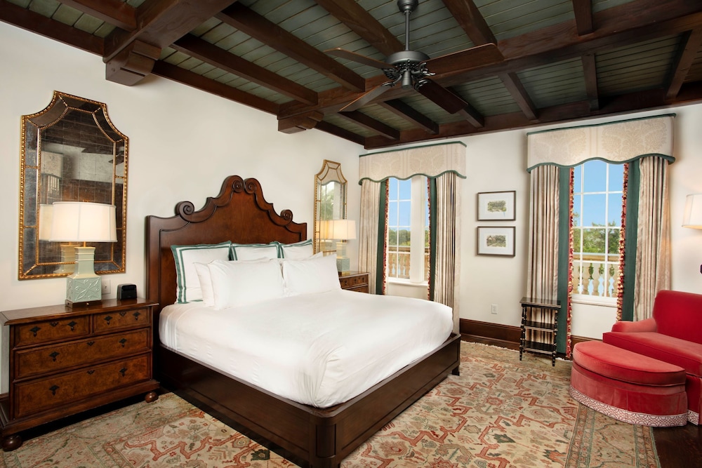 Suite (Cloister - The Black Banks Suite) photo 1