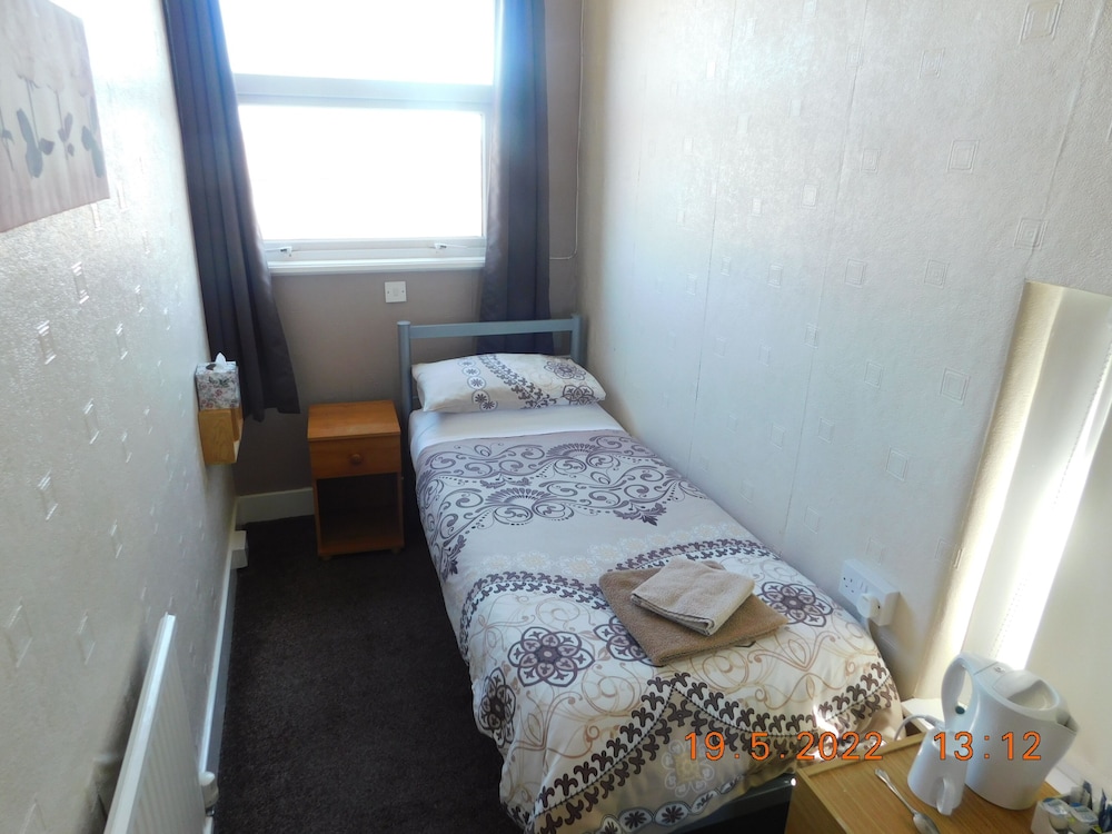 Single Room, Shared Bathroom