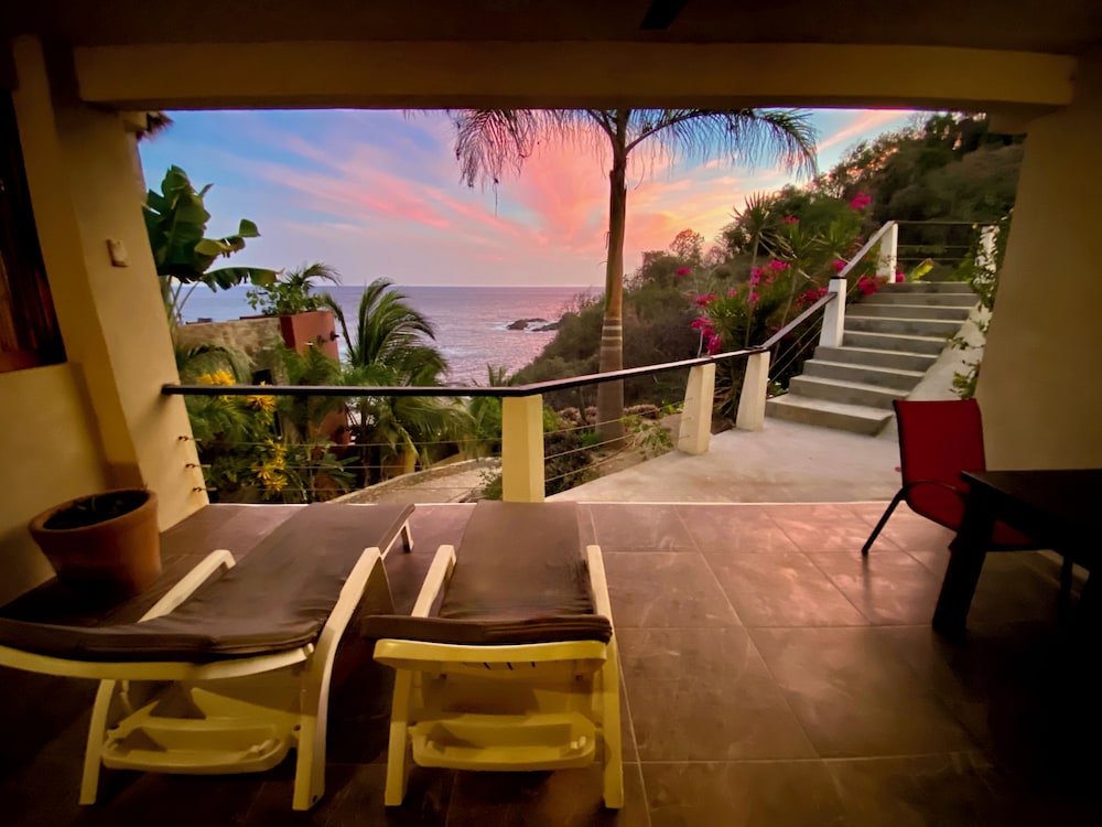 Comfort Suite, Ocean View, Oceanfront R4 photo 3