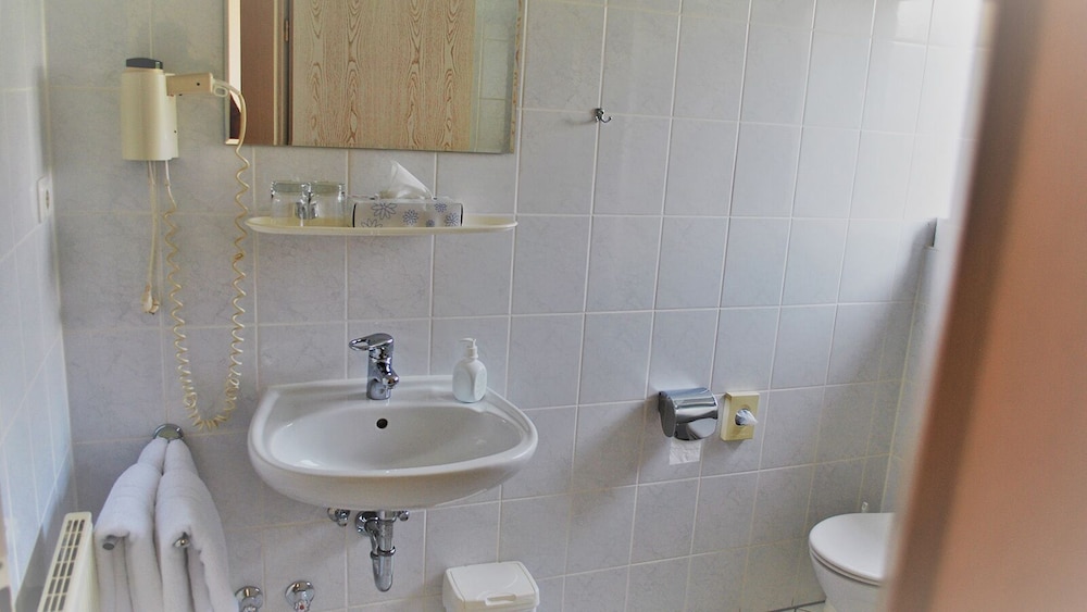Single Room - Photo 4