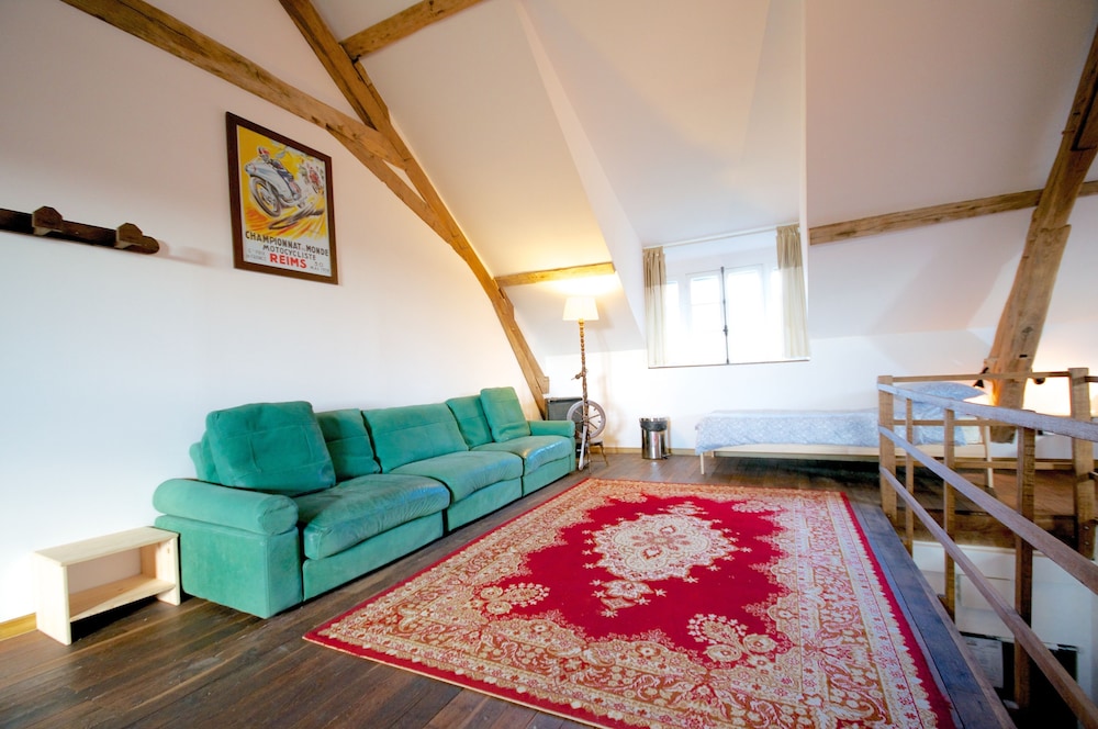 Traditional House, 6 Bedrooms photo 3