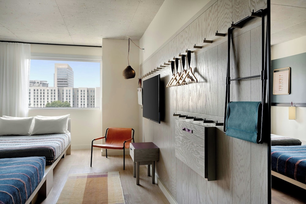 Standard Room, 2 Queen Beds, City View
