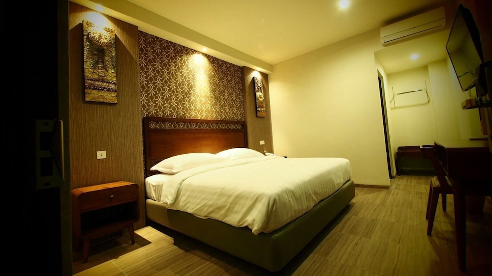Executive Suite photo 1