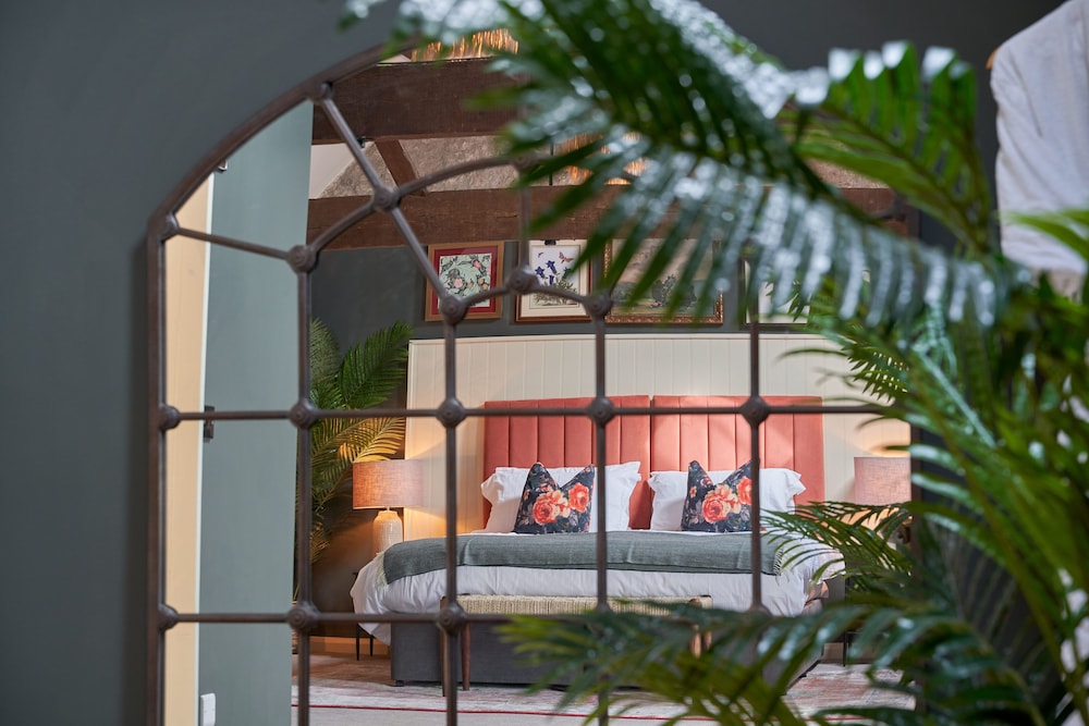 Luxury Suite photo 1