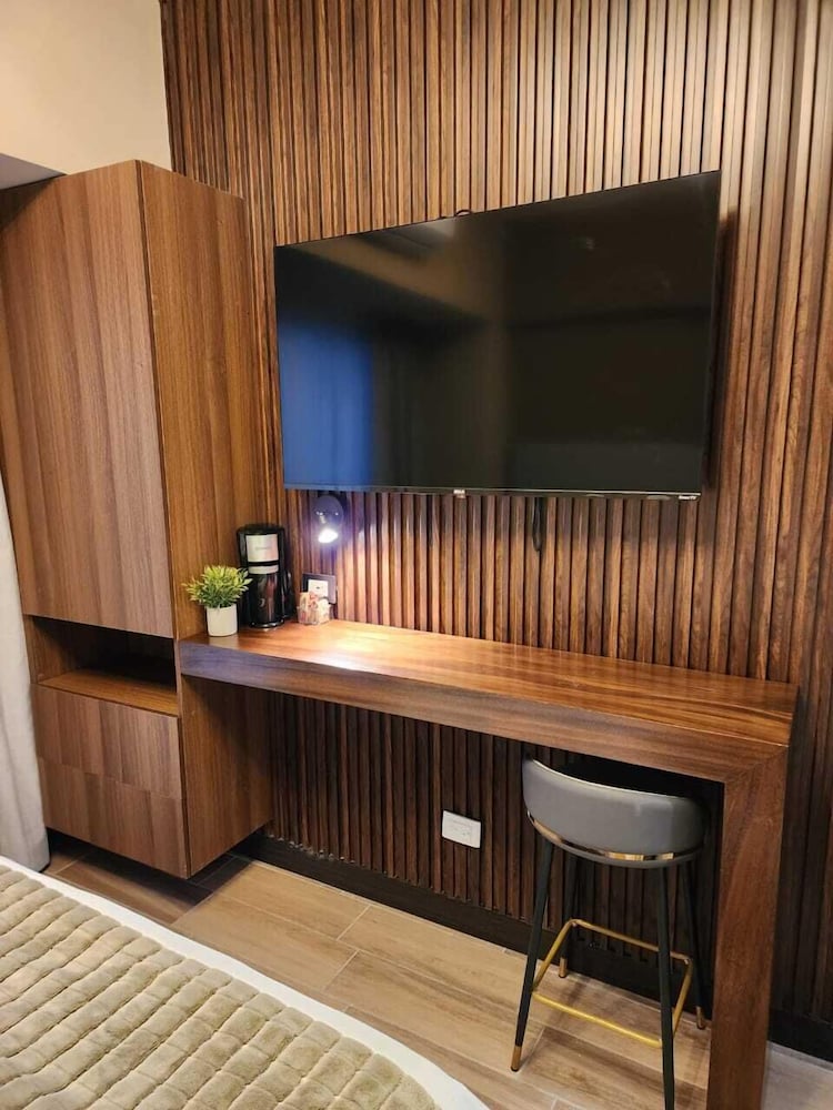 Business Double Room, 1 Bedroom, Ensuite, City View photo 2