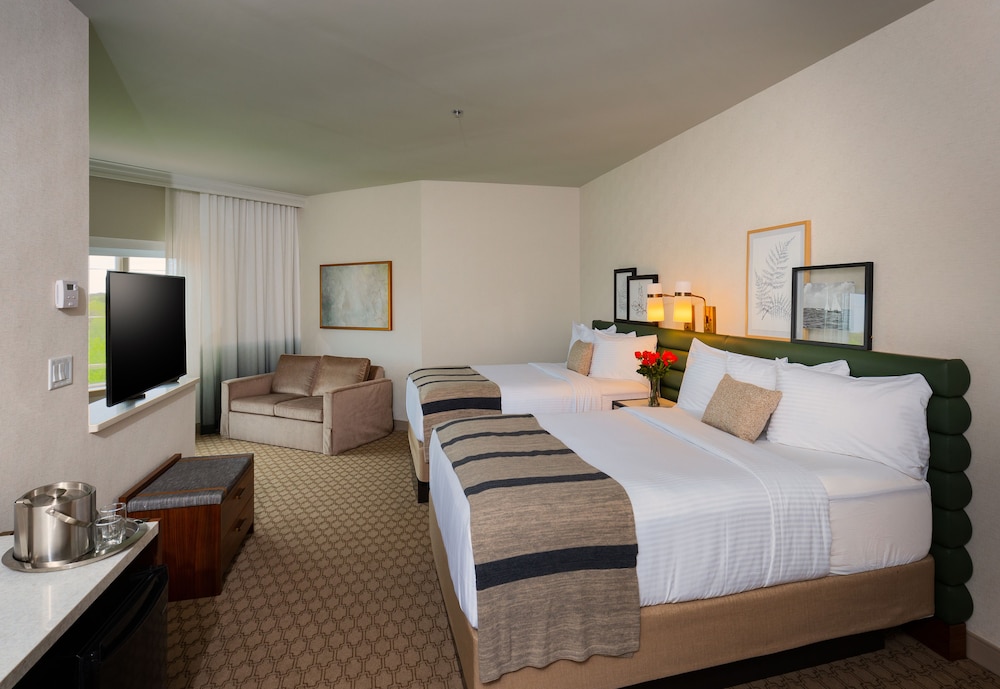 Executive Suite Double Queen - No Water Park Included