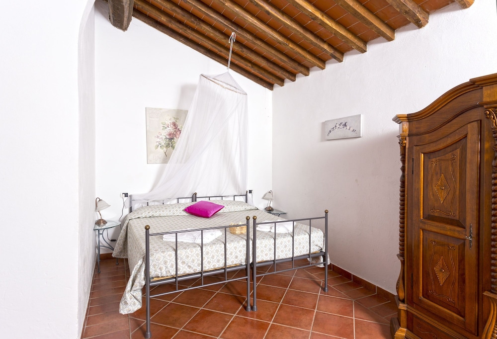 Classic Double Or Twin Room, Hill View photo 2