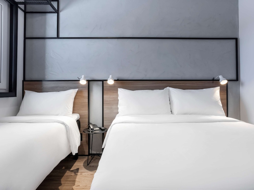 Standard Room, Multiple Beds - Photo 2