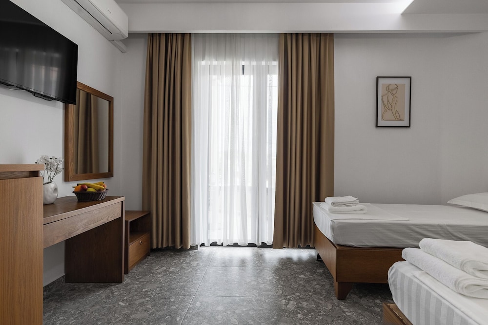 Triple Room, Balcony