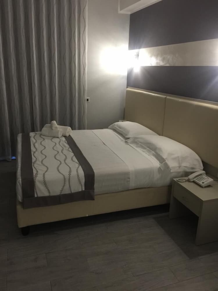 Standard Double Room - Photo 1