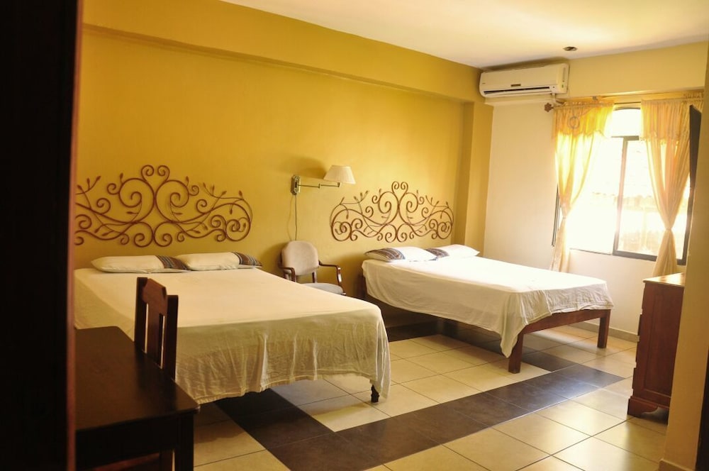 Basic Double Room, 2 Double Beds