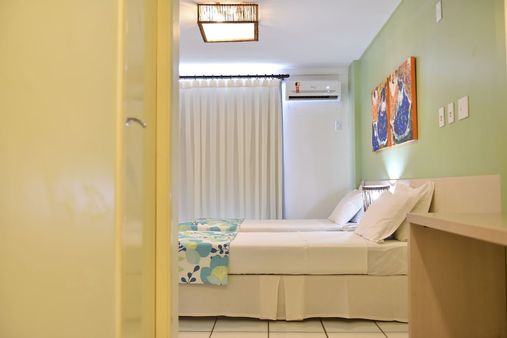 Standard Twin Room, 2 Twin Beds photo 3
