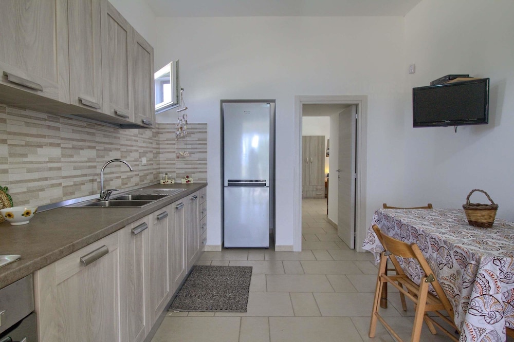 Apartment (2 Bedrooms) photo 2