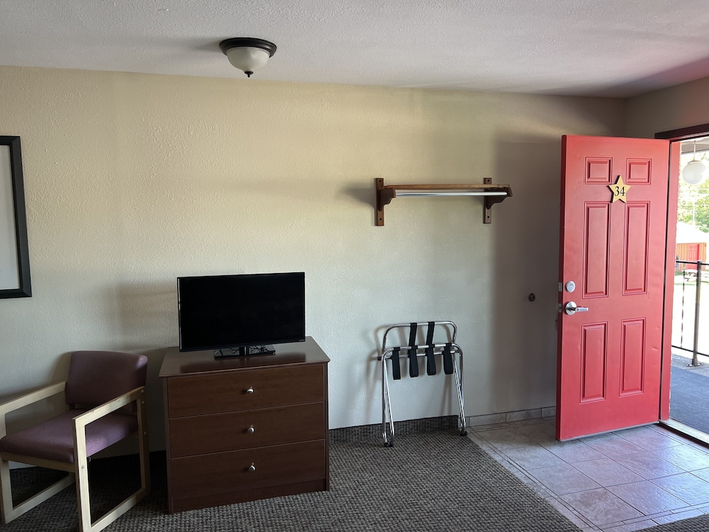 Family Triple Room photo 2