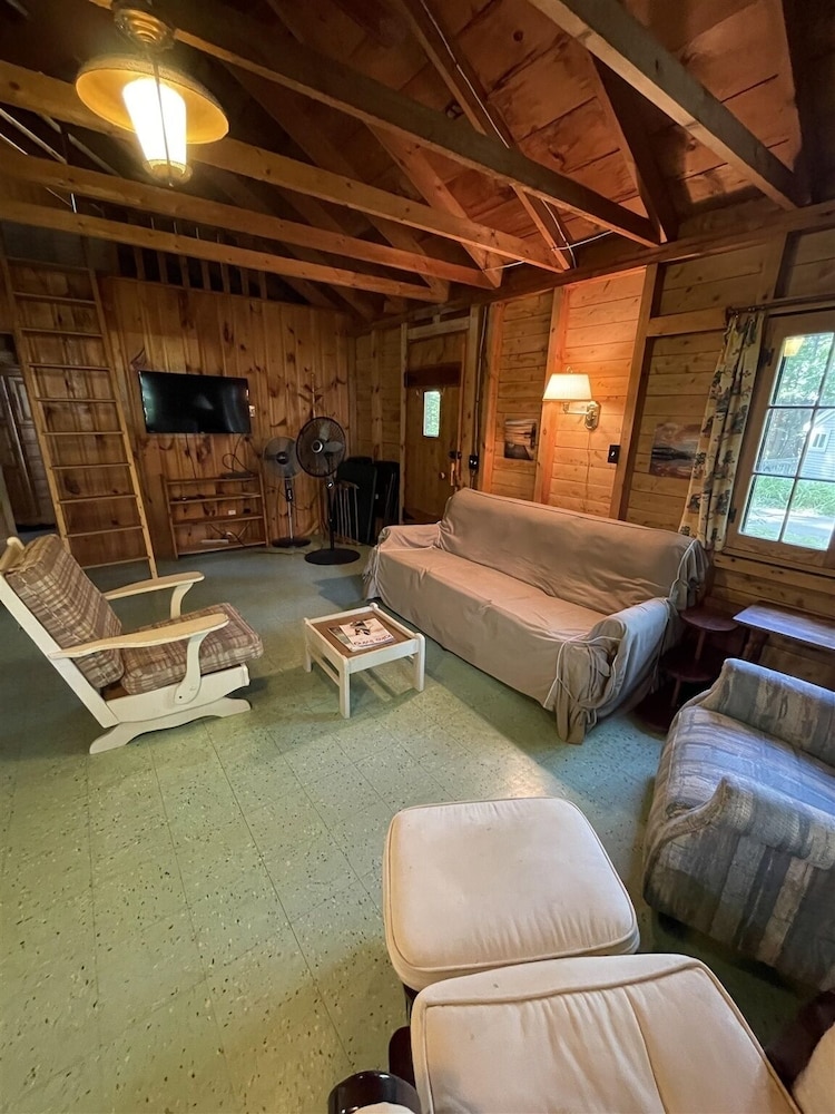 Cabin, 2 Bedrooms photo 1