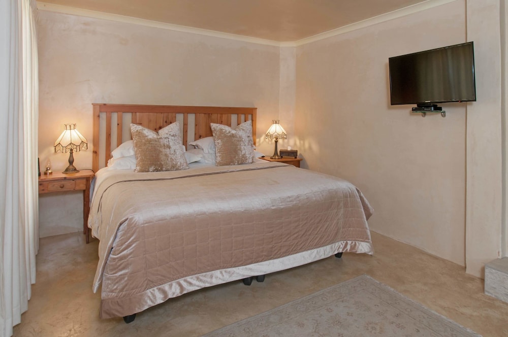Luxury Room - Photo 17