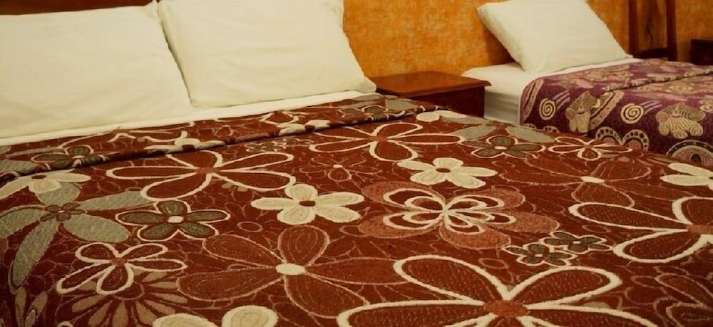 Triple Room, Multiple Beds