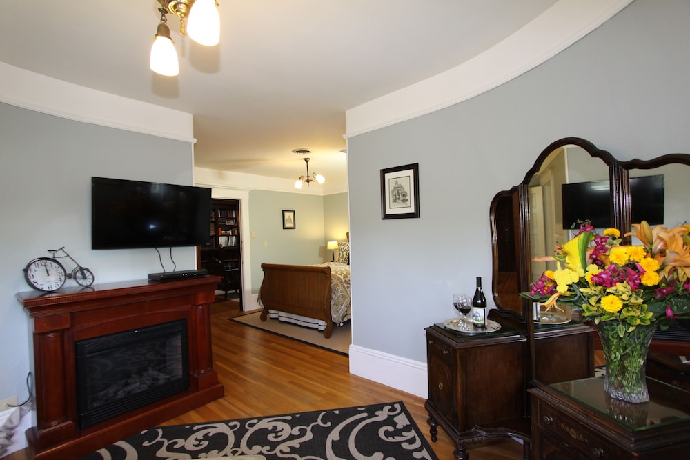 6. Judith's Tower Suite photo 2