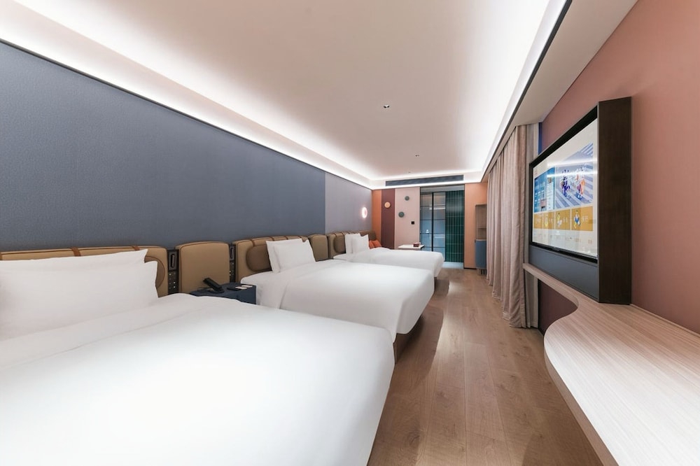 Luxury Triple Room