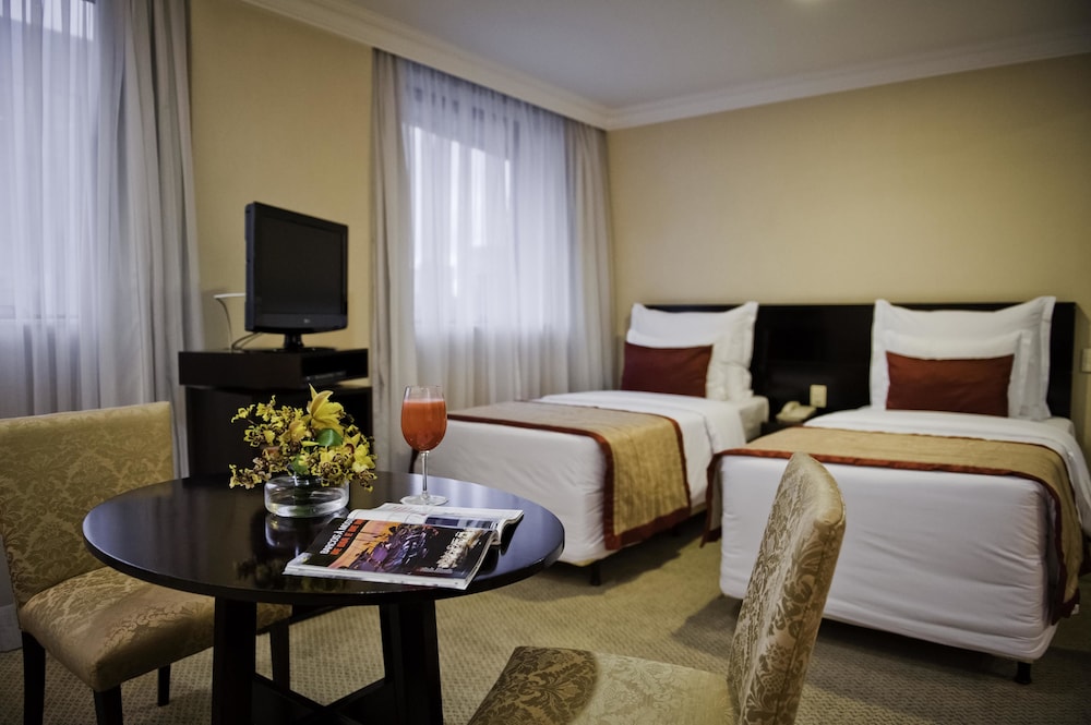 Superior Twin Room, 2 Twin Beds thumbnail 5