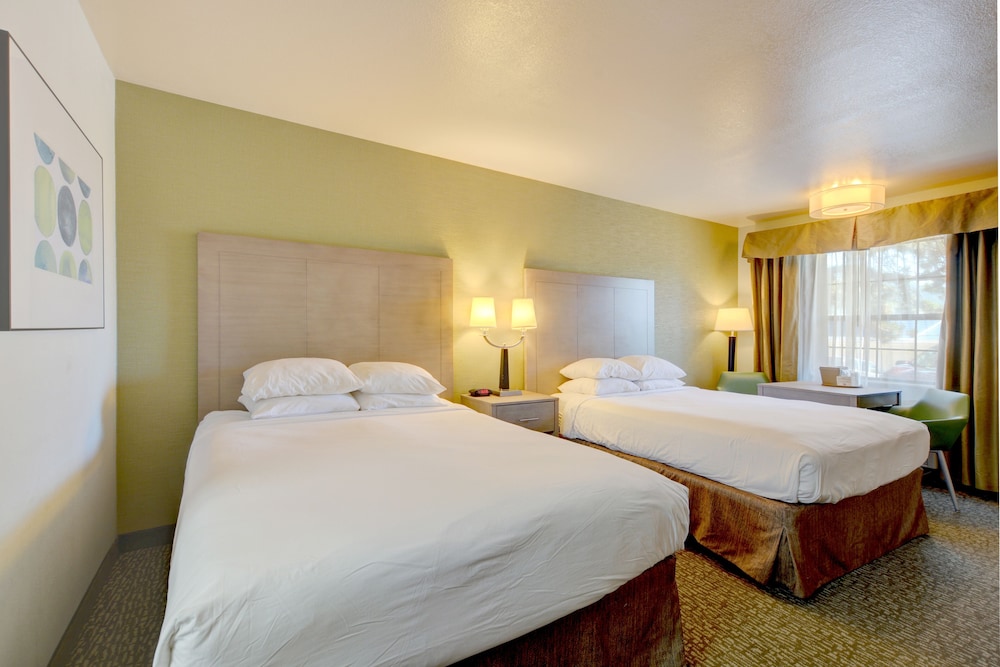 Executive Suite, 1 King Bed, Non Smoking - Photo 3