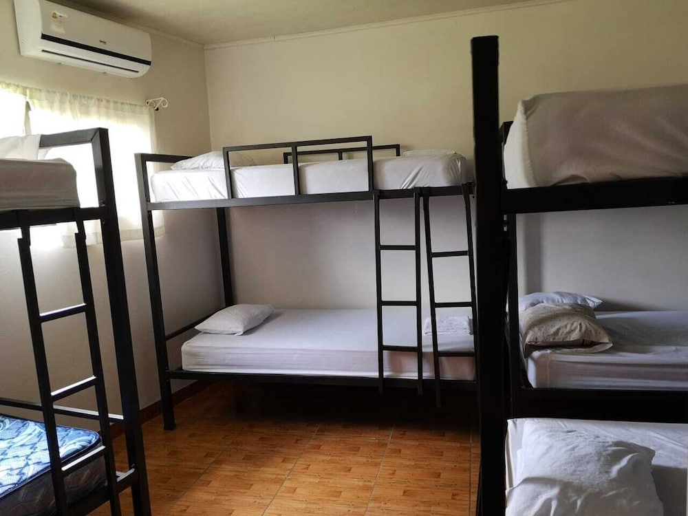 Family Room, Mixed Dorm (8 Beds - A/C) photo 1