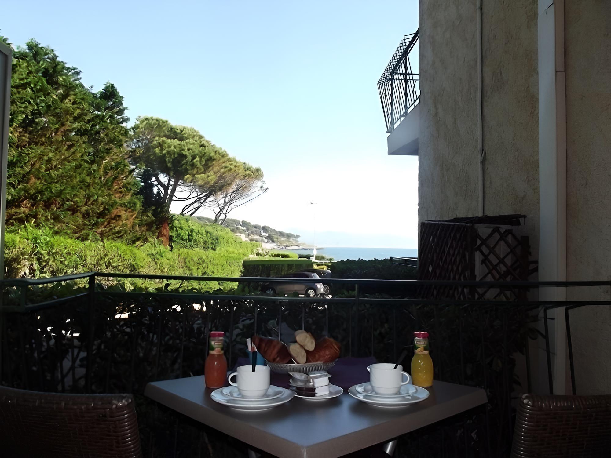 Double Room, Terrace, Sea View (Ground Floor) photo 2