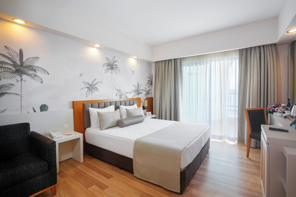 Comfort Double or Twin Room, City View