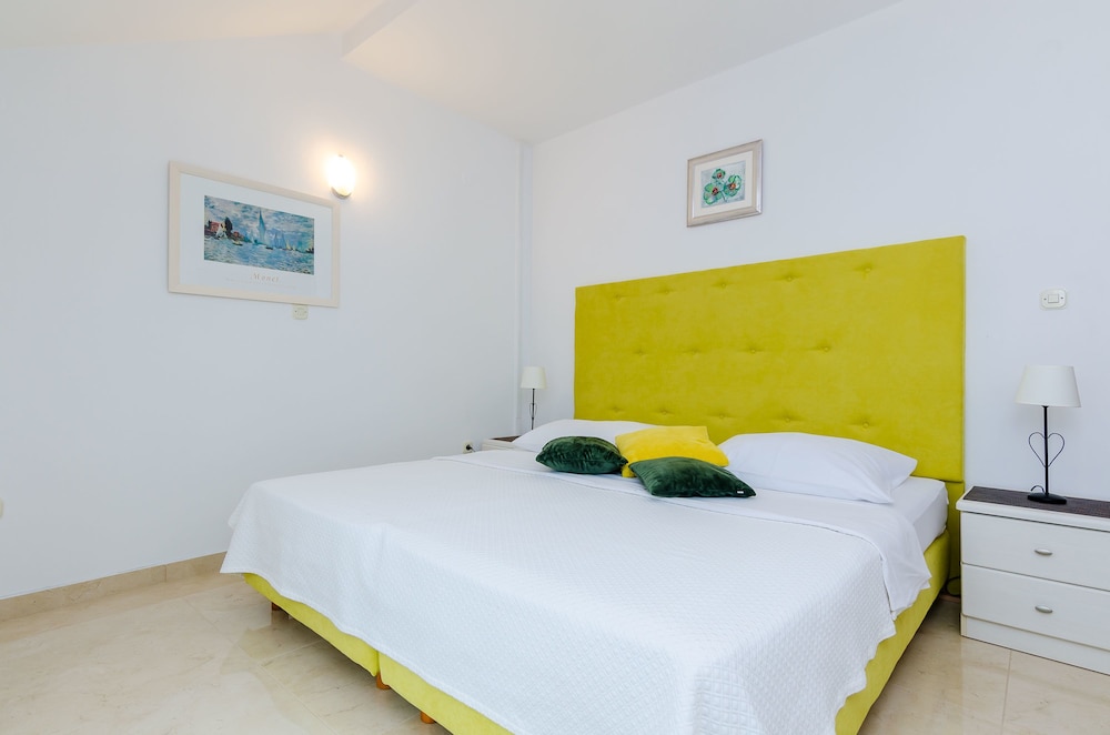 Apartment, 1 Bedroom, Balcony, Sea View photo 2