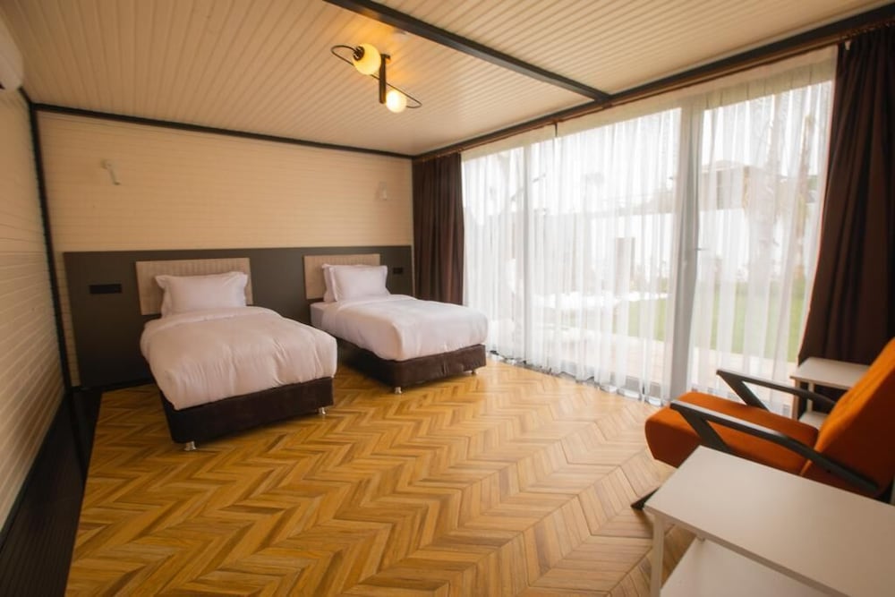 Deluxe Bungalow - Photo 1
