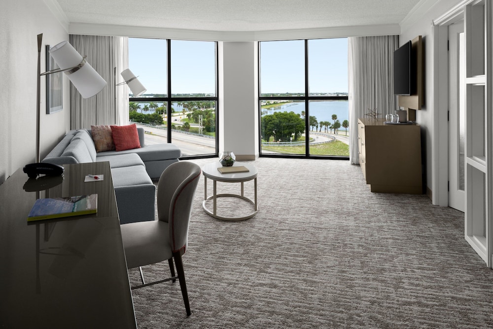 Suite, 1 Bedroom - Photo 5