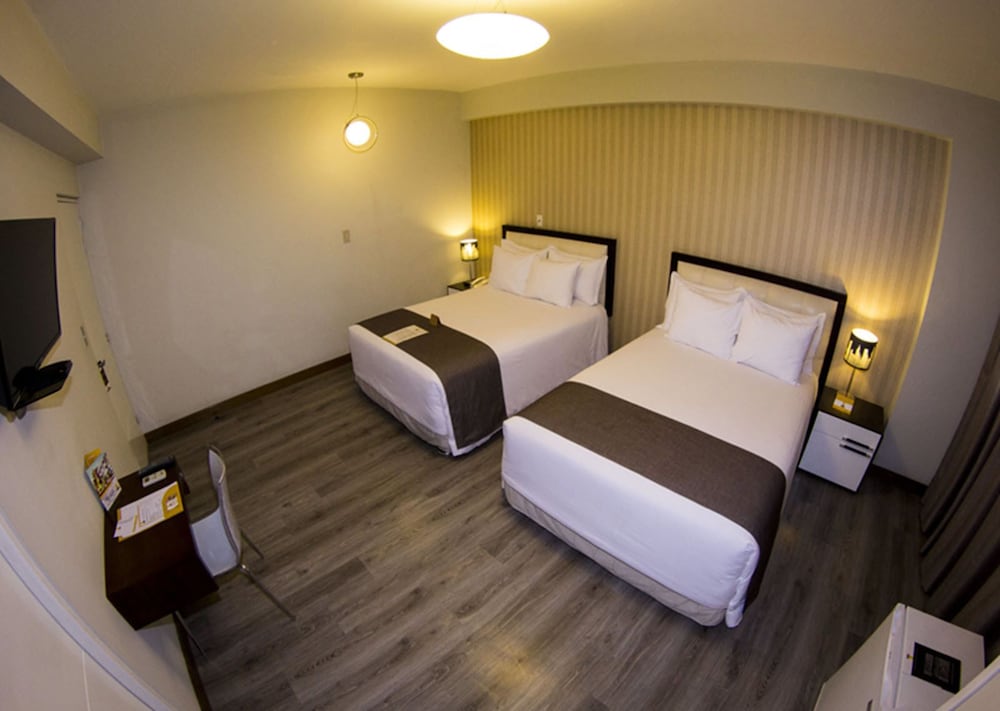 Standard Twin Room - Photo 2