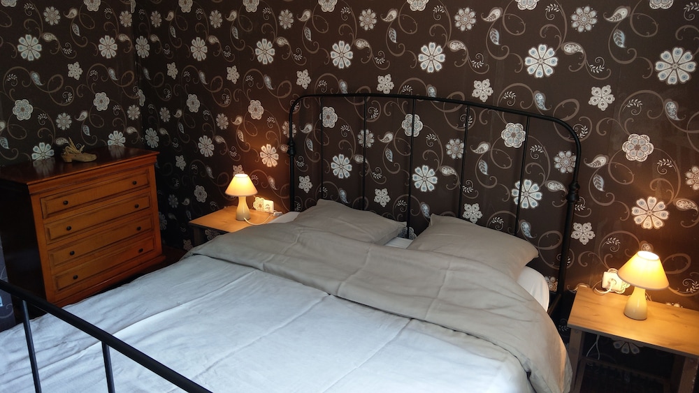 Cottage, 2 Bedrooms (Combrailles) photo 1