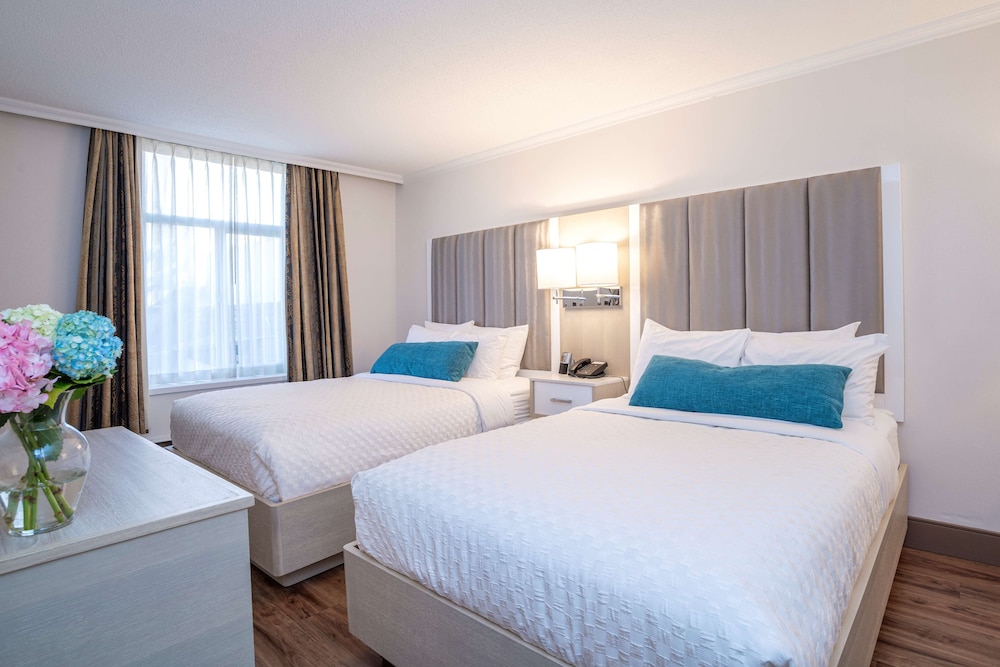 Family Suite, 2 Double Beds, Non Smoking, Refrigerator (With Sofabed) - Photo 2