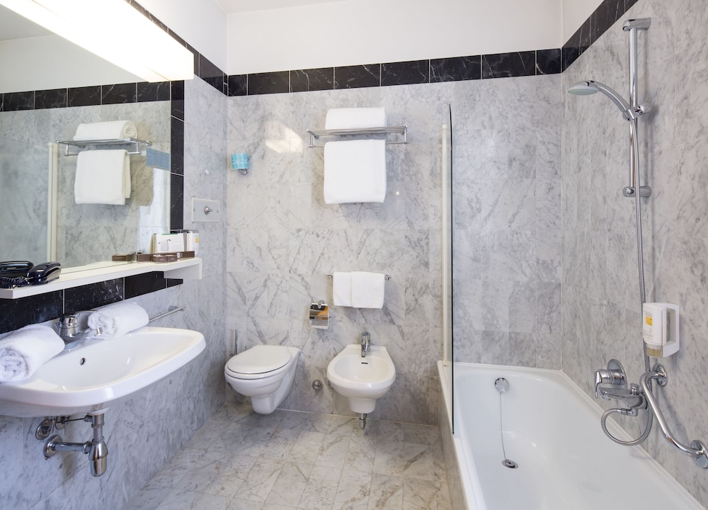 Junior Suite (Executive) - Photo 6