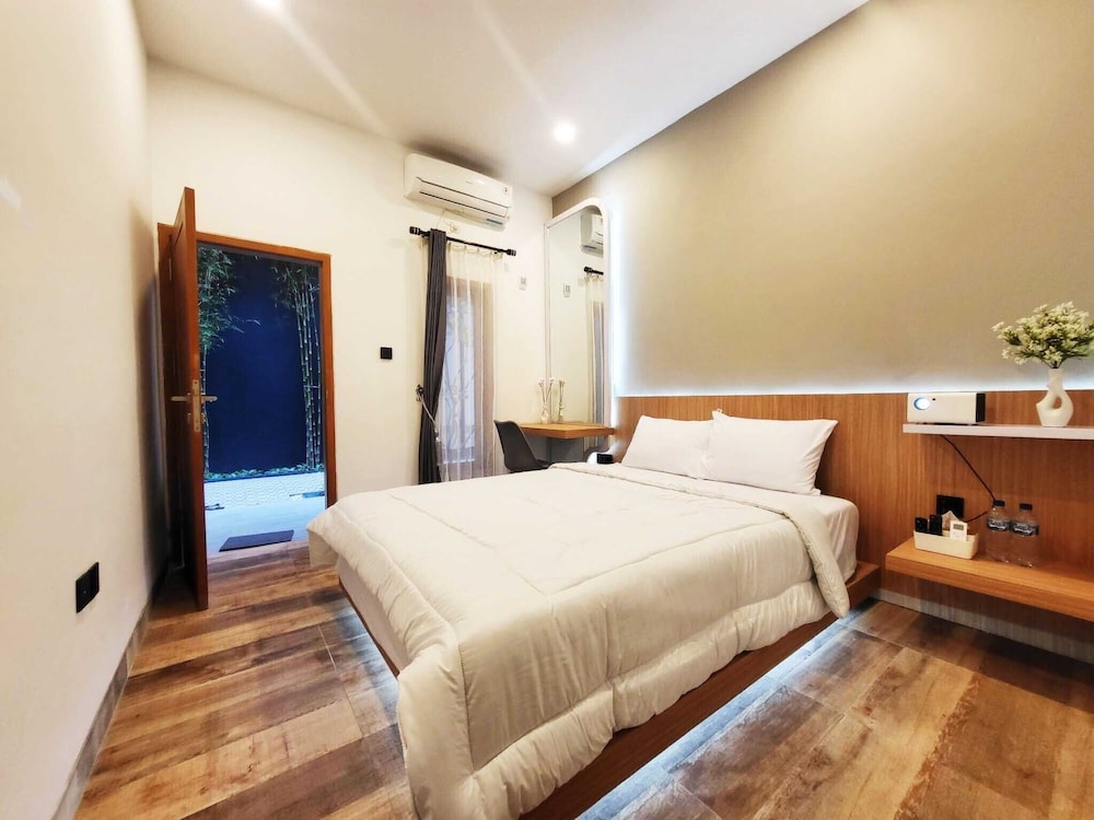 Double Room, 1 Queen Bed, Non Smoking, Garden View - Photo 6