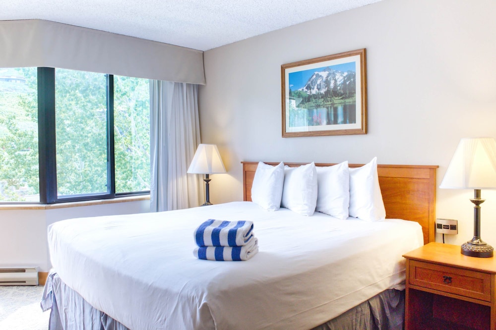 Signature Studio, Multiple Beds No Resort Fee